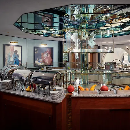 Art Nouveau Palace Hotell 5*