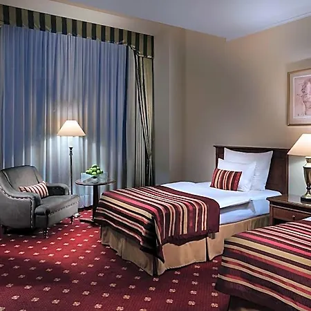 آرت نوفو بالاس فندق 5*
